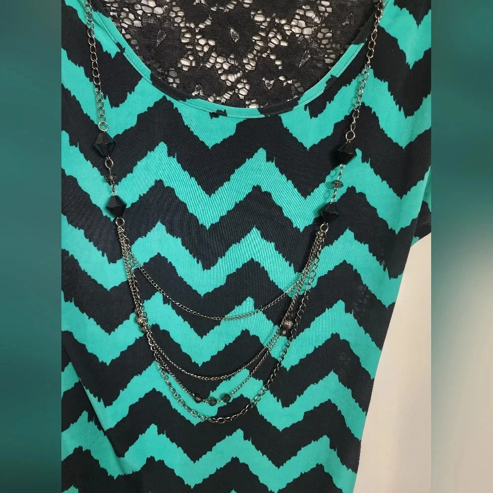 #027 Free Kisses Chevron striped Top in size S